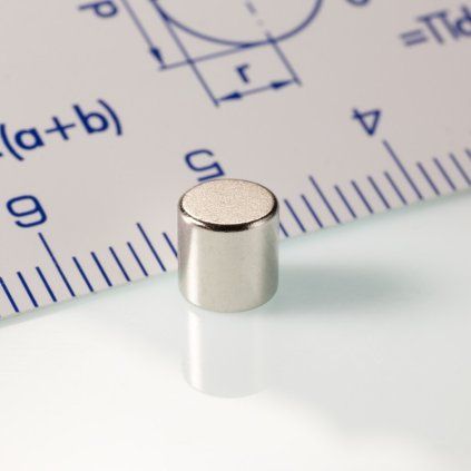 Aimant cylindrique en néodyme nickelé de 5 mm de diamètre et de hauteur