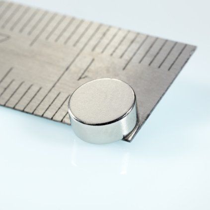 Aimant cylindrique en néodyme à aimantation diamétrale de 6 mm de diamètre et 2,5 mm de hauteur